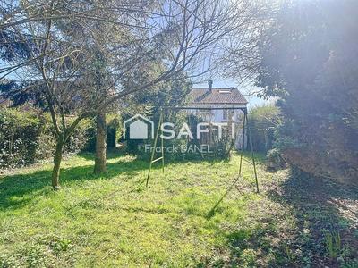 Maison - 141 m² - 9 pièces