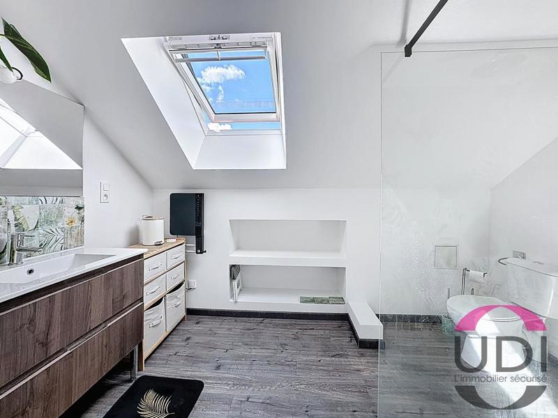 Maison - 200 m² - 5 pièces