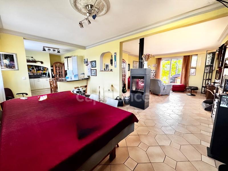 Maison - 197 m² - 8 pièces