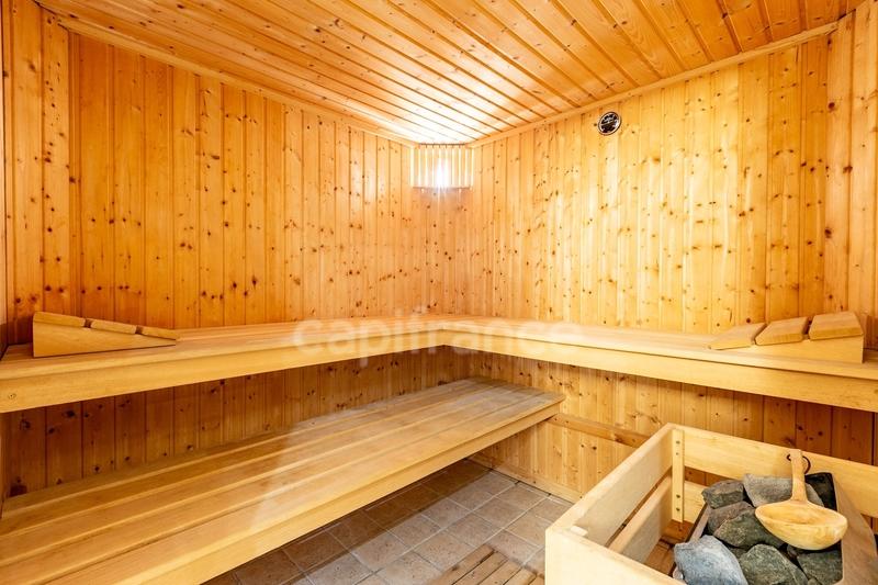 Maison - 300 m² - 10 pièces