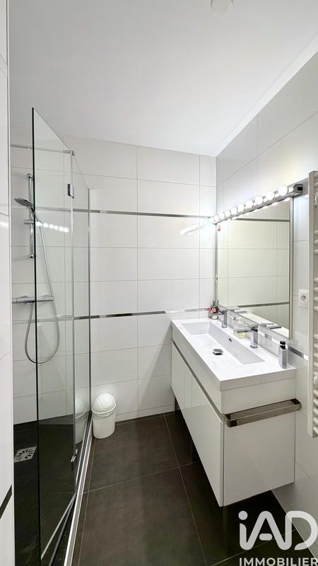 Appartement - 93 m² - 5 pièces