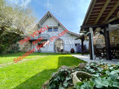 Demeure - 169 m² - 8 pièces