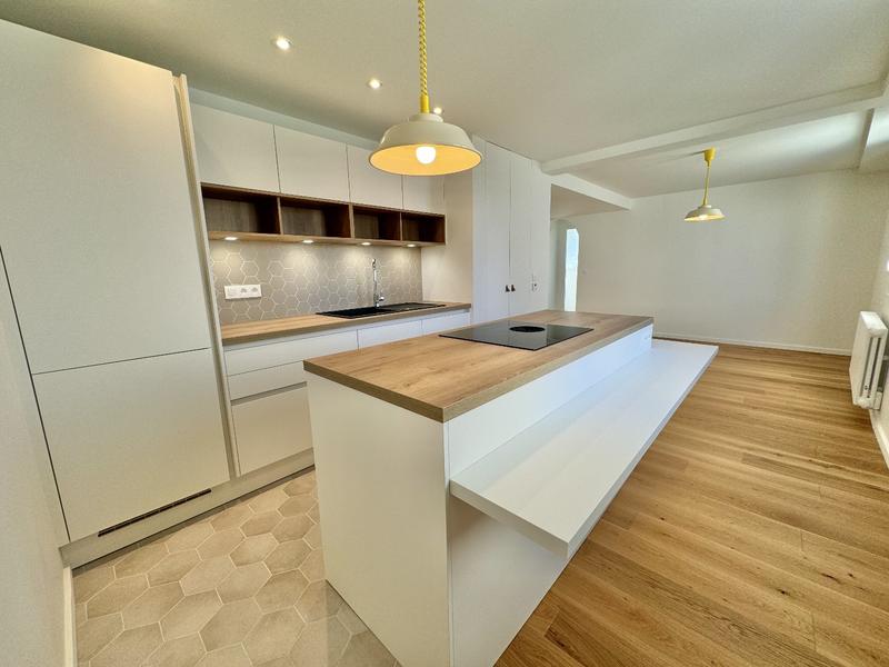 Maison - 192 m² - 8 pièces