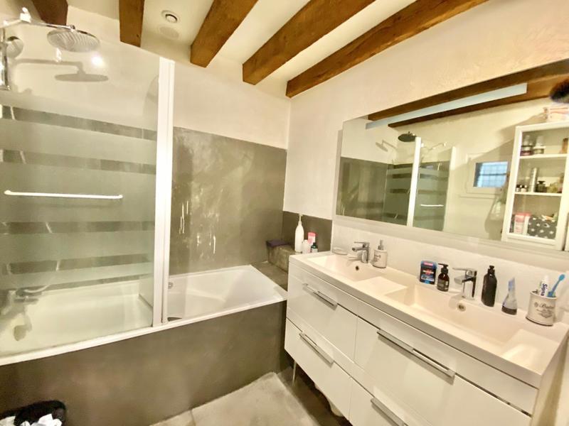 Maison - 260 m² - 4 pièces