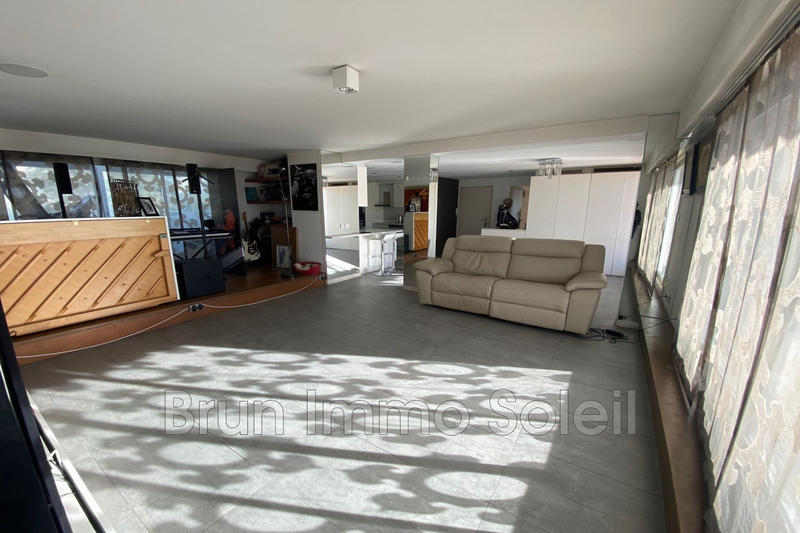 Appartement - 97 m² - 3 pièces