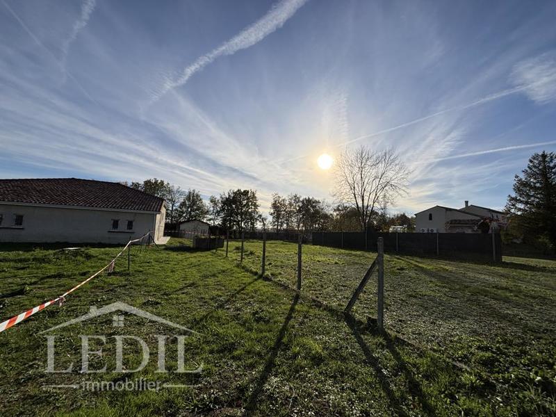 Terrain constructible - 865 m²