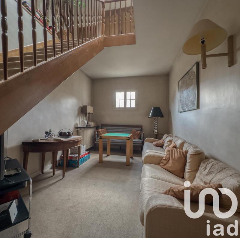 Maison - 317 m² - 10 pièces