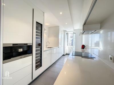 Appartement - 98 m² - 4 pièces