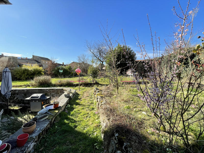 Maison de village - 75 m² - 4 pièces