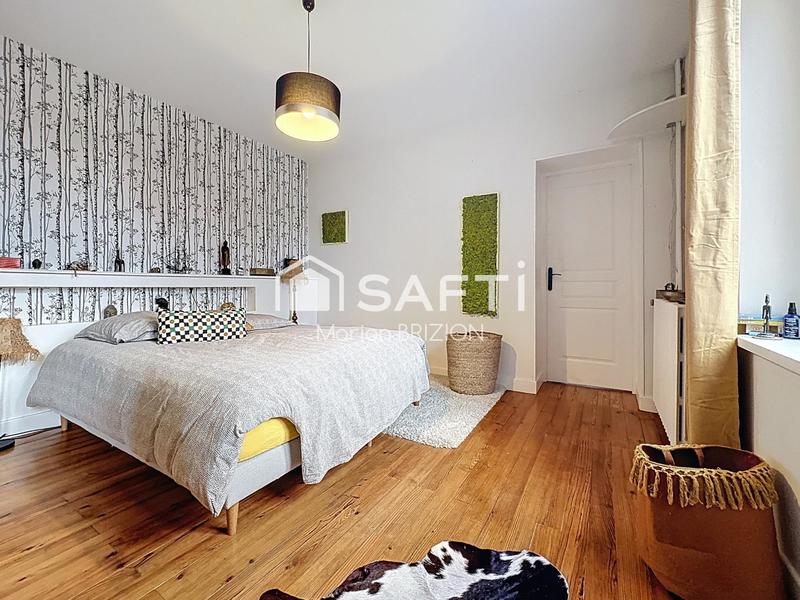 Maison - 163 m² - 8 pièces