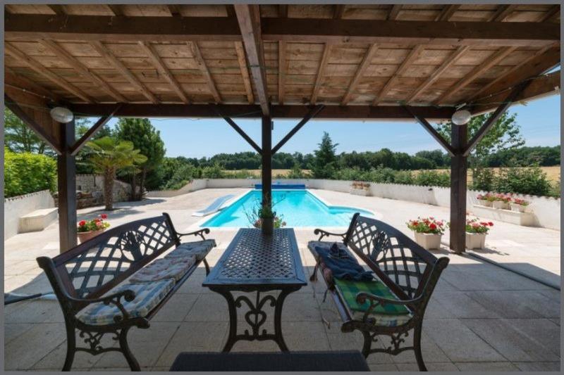 Propriété - 333 m² - 12 pièces