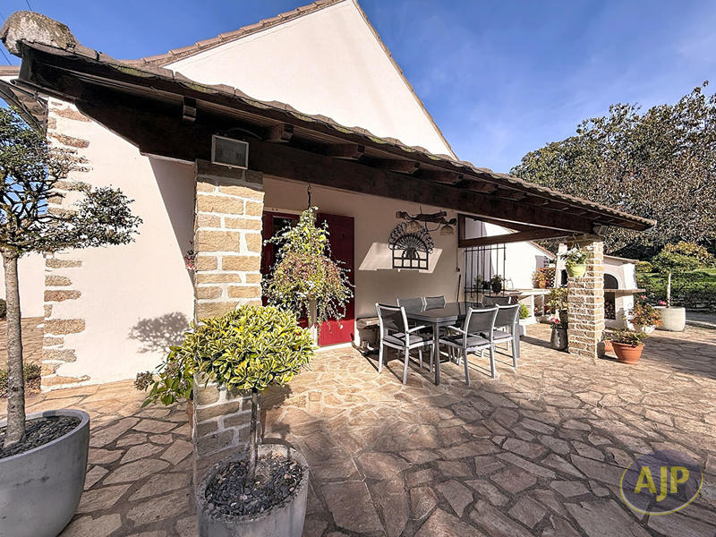 Maison - 155 m² - 6 pièces