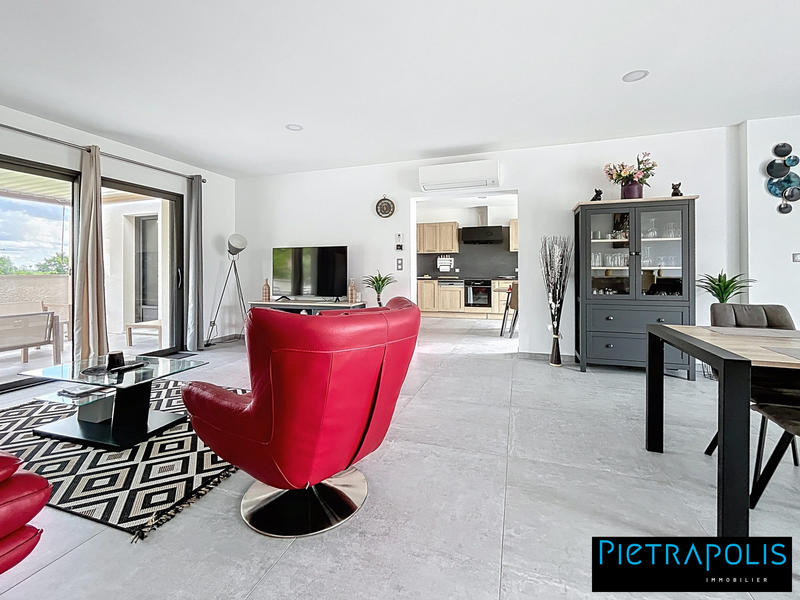 Maison - 138 m² - 6 pièces