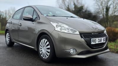 Peugeot 208 1.6 hdi 92cv Style 5p Distribution + Révision faites