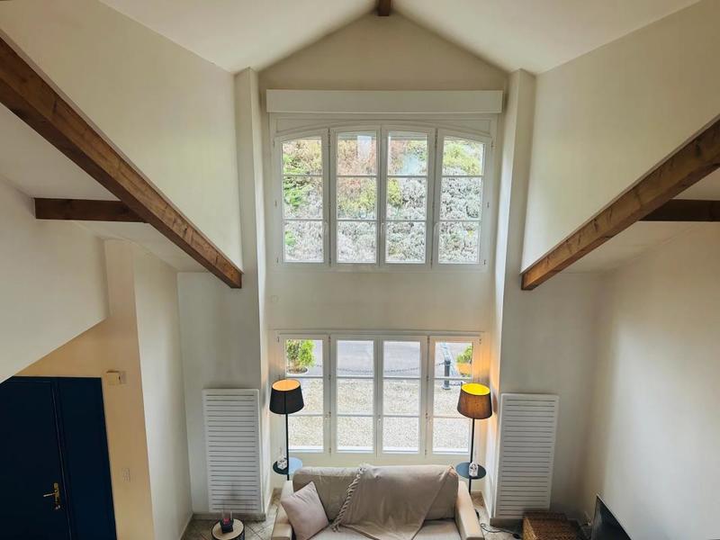 Maison - 286 m² - 9 pièces