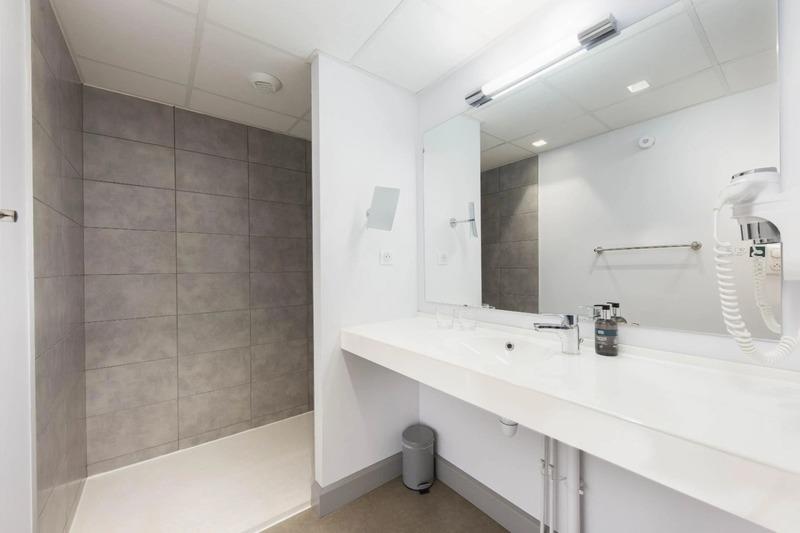 Local commercial - 700 m² - 19 pièces