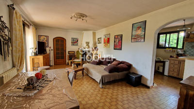 Maison - 227 m² - 9 pièces