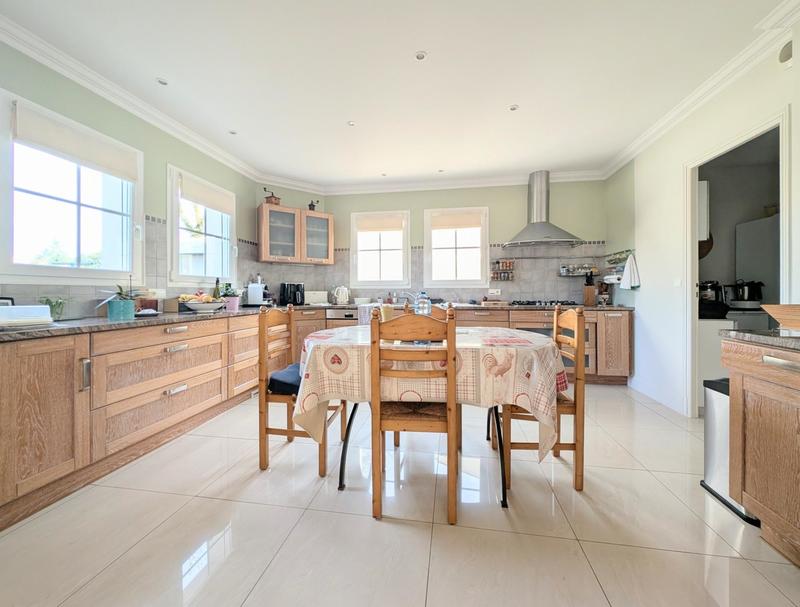 Maison - 175 m² - 5 pièces