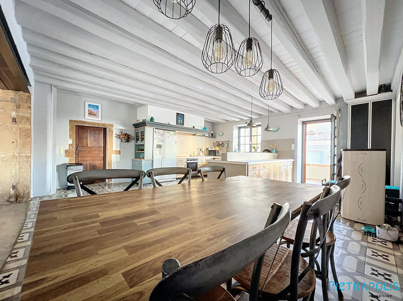 Appartement - 132 m² - 6 pièces