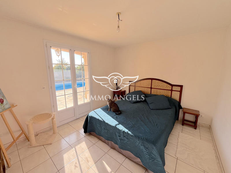 Maison traditionnelle - 179 m² - 8 pièces