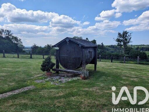 Maison - 250 m² - 11 pièces