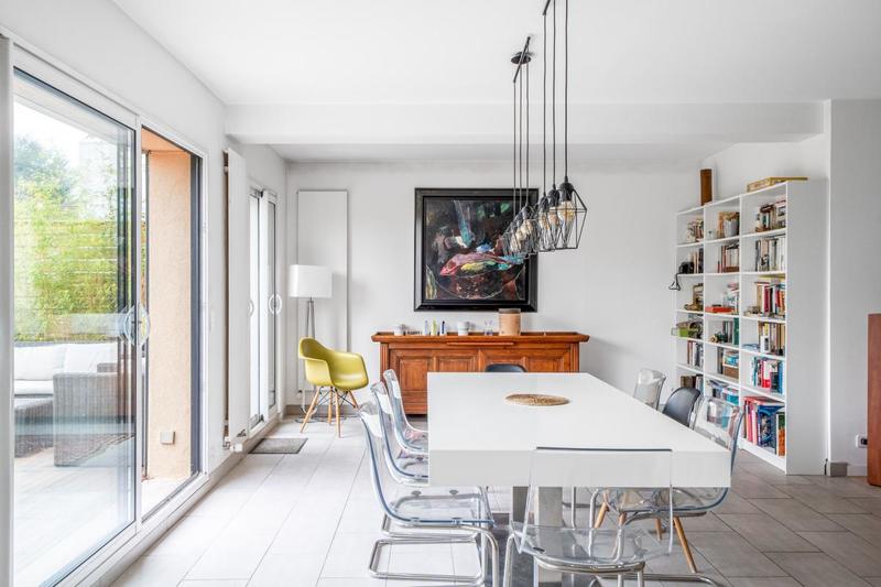 Maison - 208 m² - 7 pièces