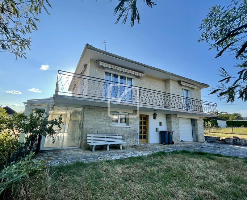 Maison - 110 m² - 5 pièces