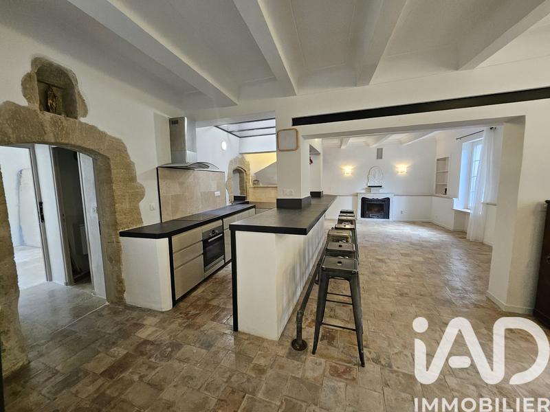Maison - 250 m² - 8 pièces