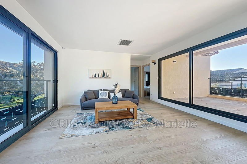 Villa - 240 m² - 5 pièces