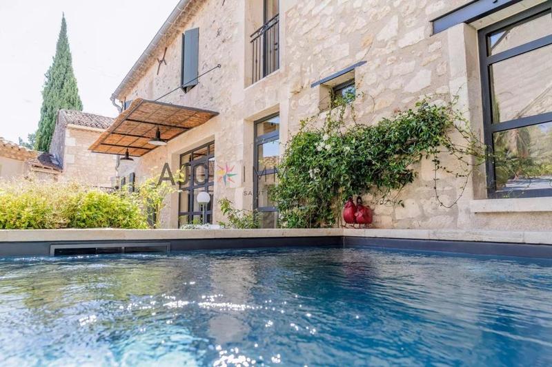 Maison de ville - 215 m² - 6 pièces