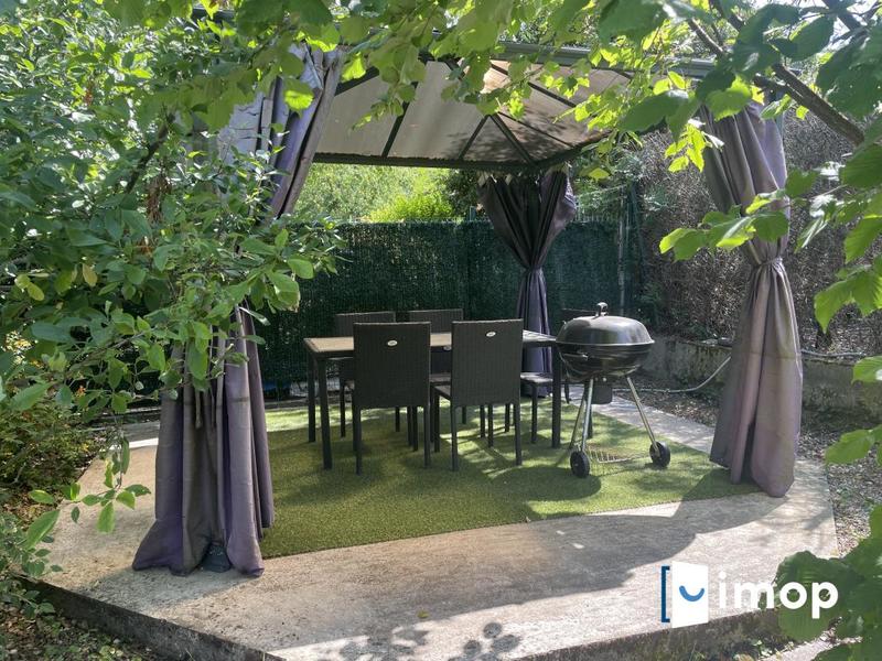 Pavillon - 135 m² - 6 pièces