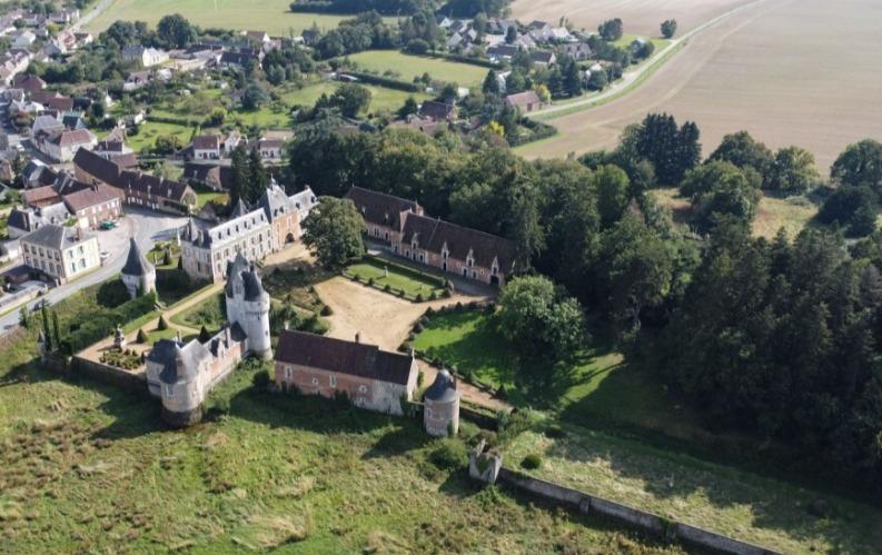 Manoir - 1 500 m² - 30 pièces