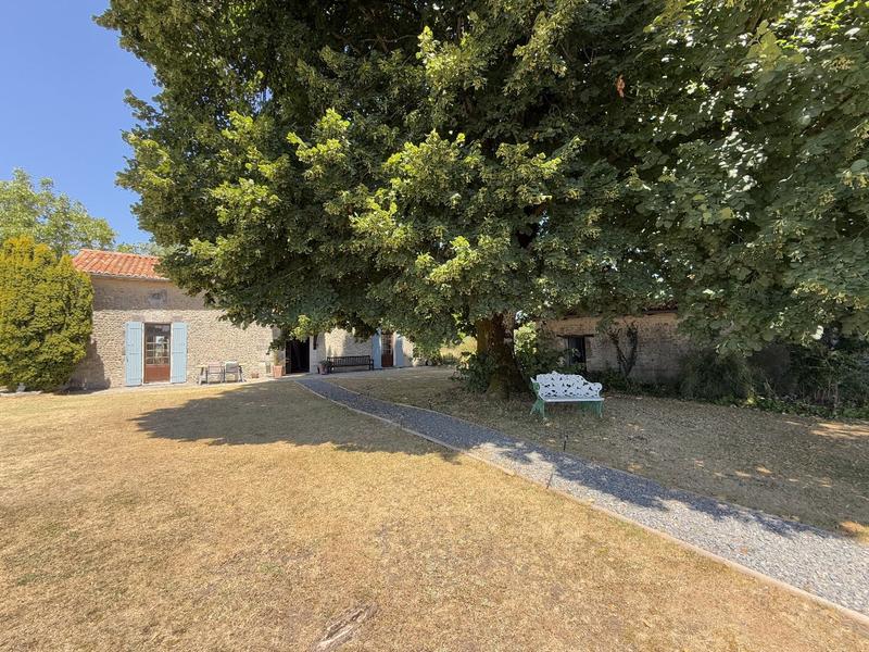 Maison - 161 m² - 6 pièces