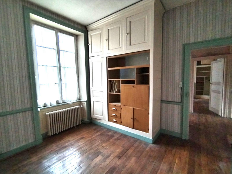 Maison - 218 m² - 10 pièces