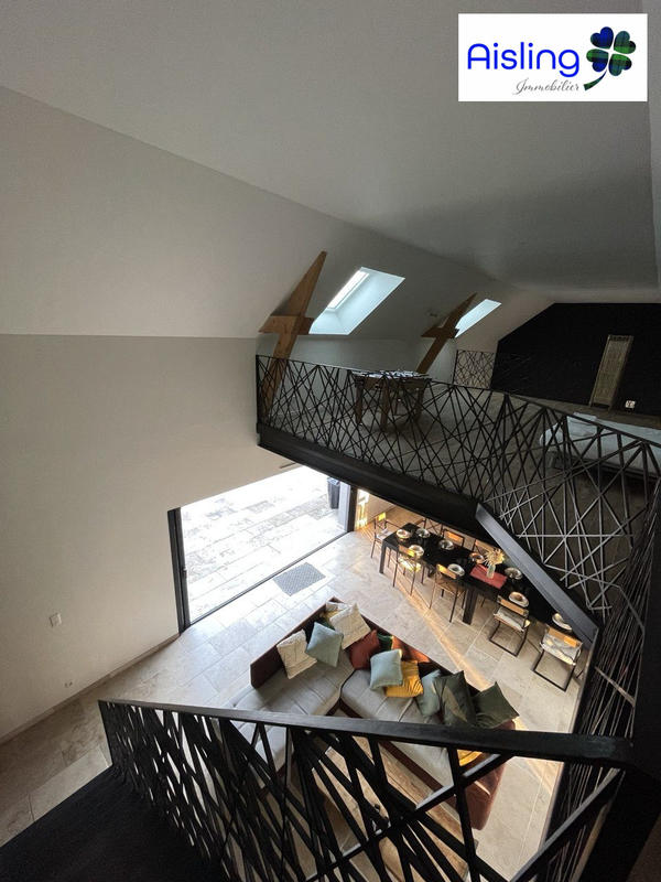 Maison contemporaine - 282 m² - 6 pièces