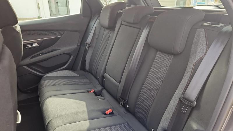 Peugeot 3008 II 1.5 BlueHDi 130 Eat8 Active Business