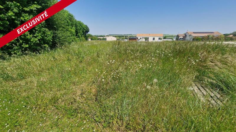 Terrain constructible - 1 028 m²