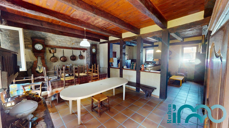 Maison - 175 m² - 7 pièces