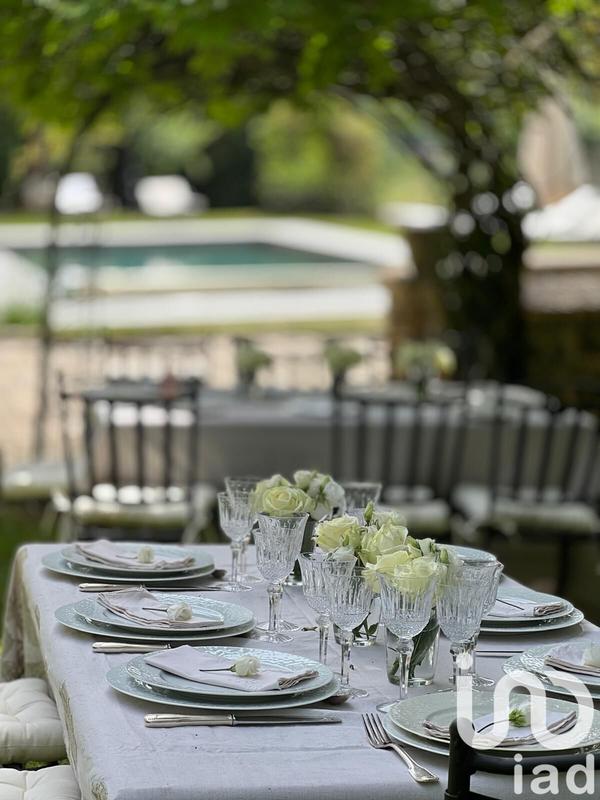 Maison - 400 m² - 8 pièces