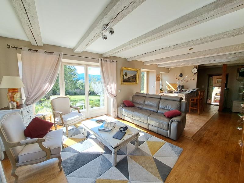 Maison - 207 m² - 6 pièces