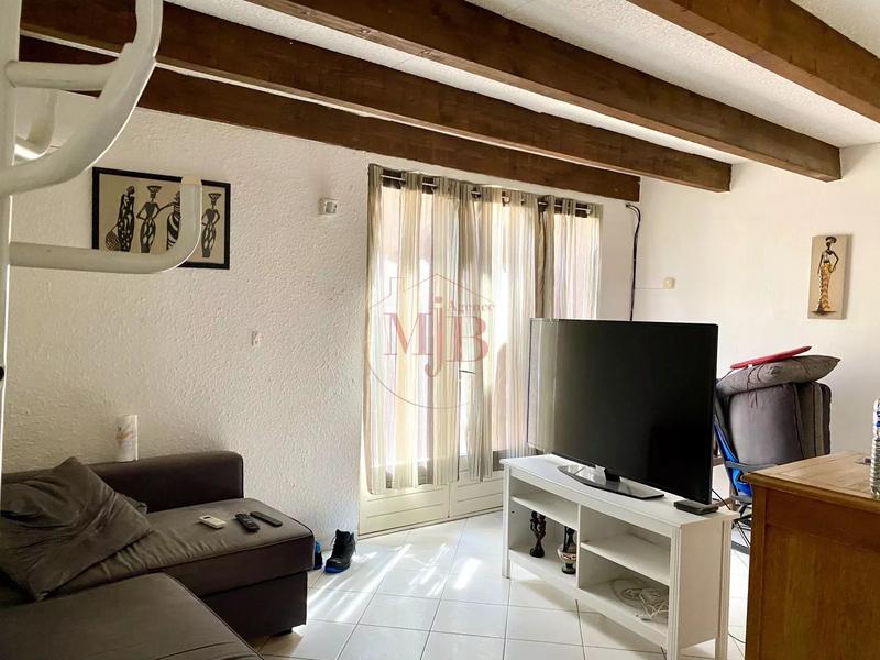 Propriété - 370 m² - 26 pièces