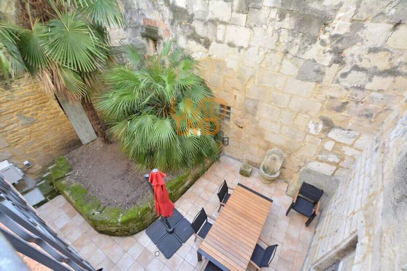 Demeure - 184 m² - 5 pièces