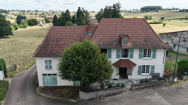 Maison - 224 m² - 10 pièces