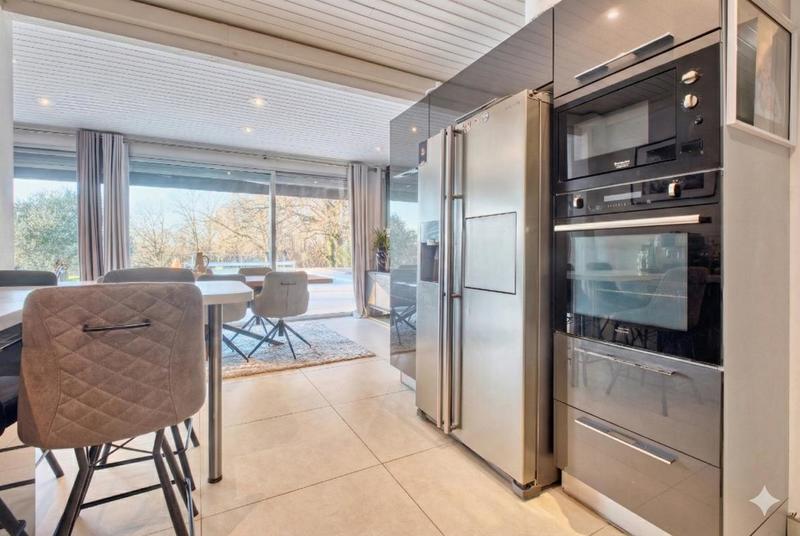 Pavillon - 135 m² - 6 pièces