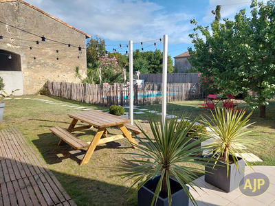 Maison bourgeoise - 323 m² - 12 pièces