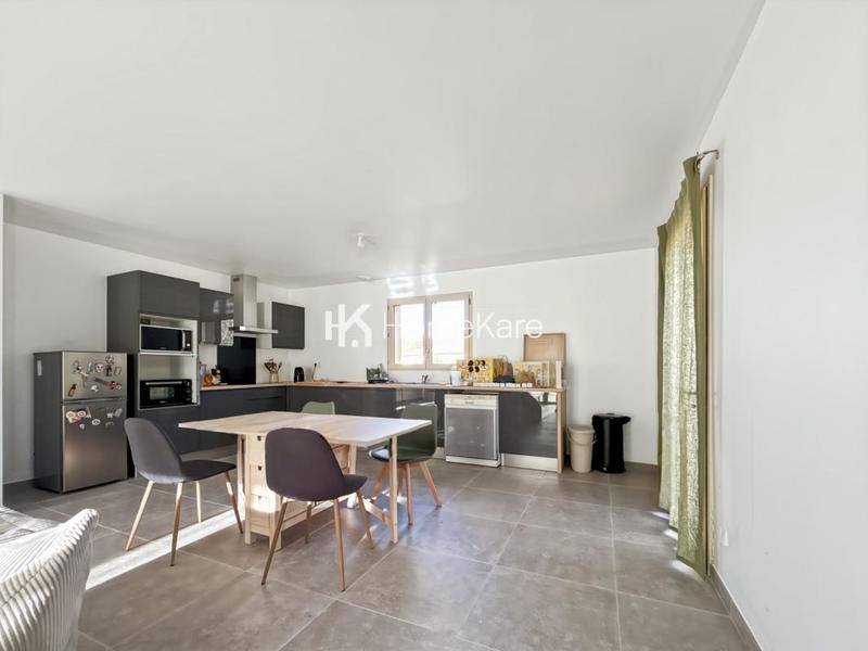 Maison - 85 m² - 4 pièces