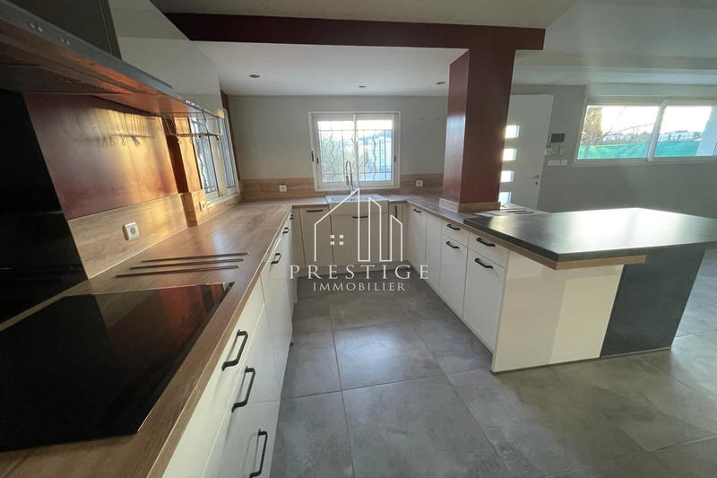 Maison - 121 m² - 4 pièces