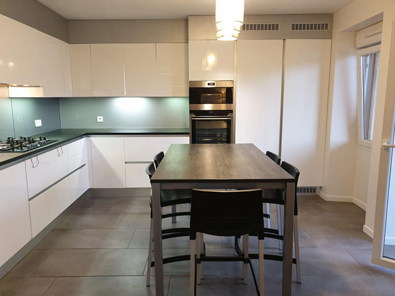 Appartement - 110 m² - 4 pièces