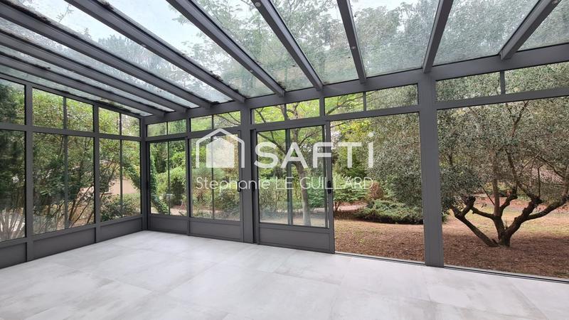 Villa - 348 m² - 6 pièces