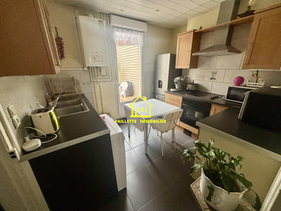 Maison - 90 m² - 4 pièces